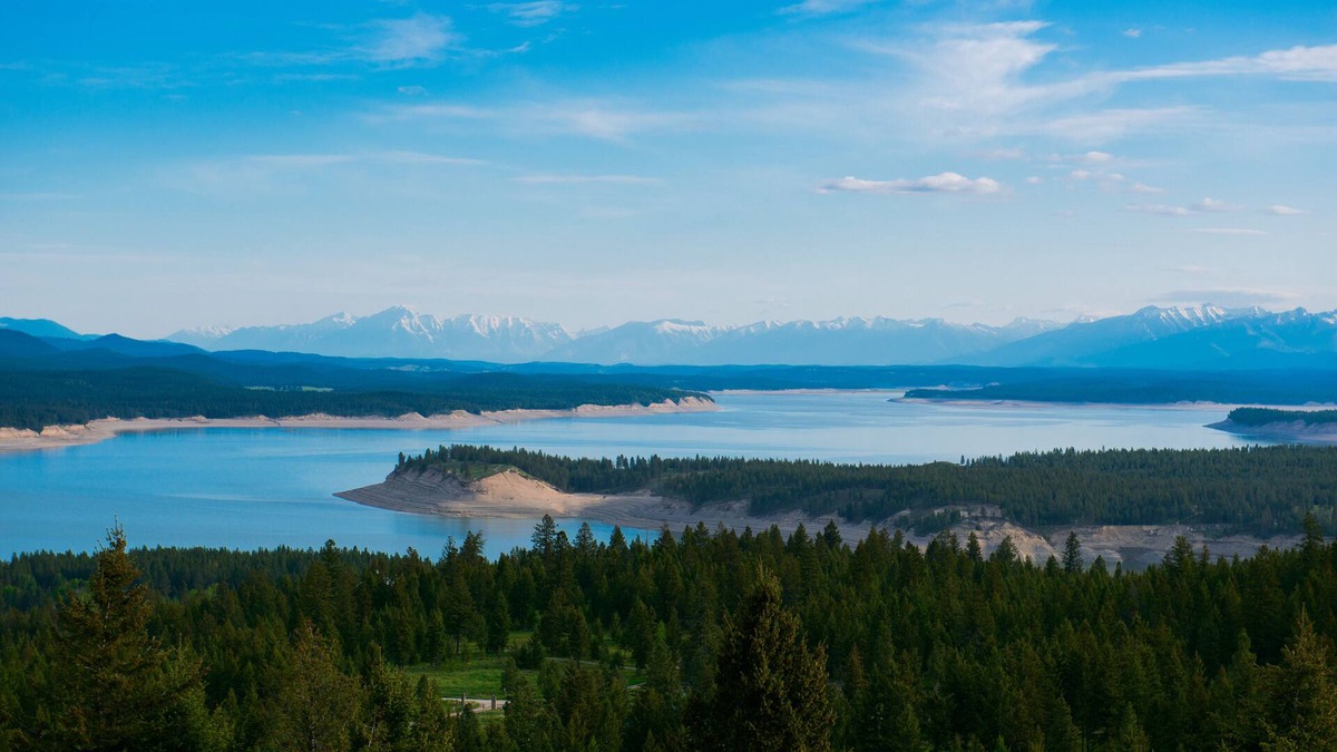 Rexford House | Beautiful Lakeview Vacation Log Home with Private Outdoor Spa