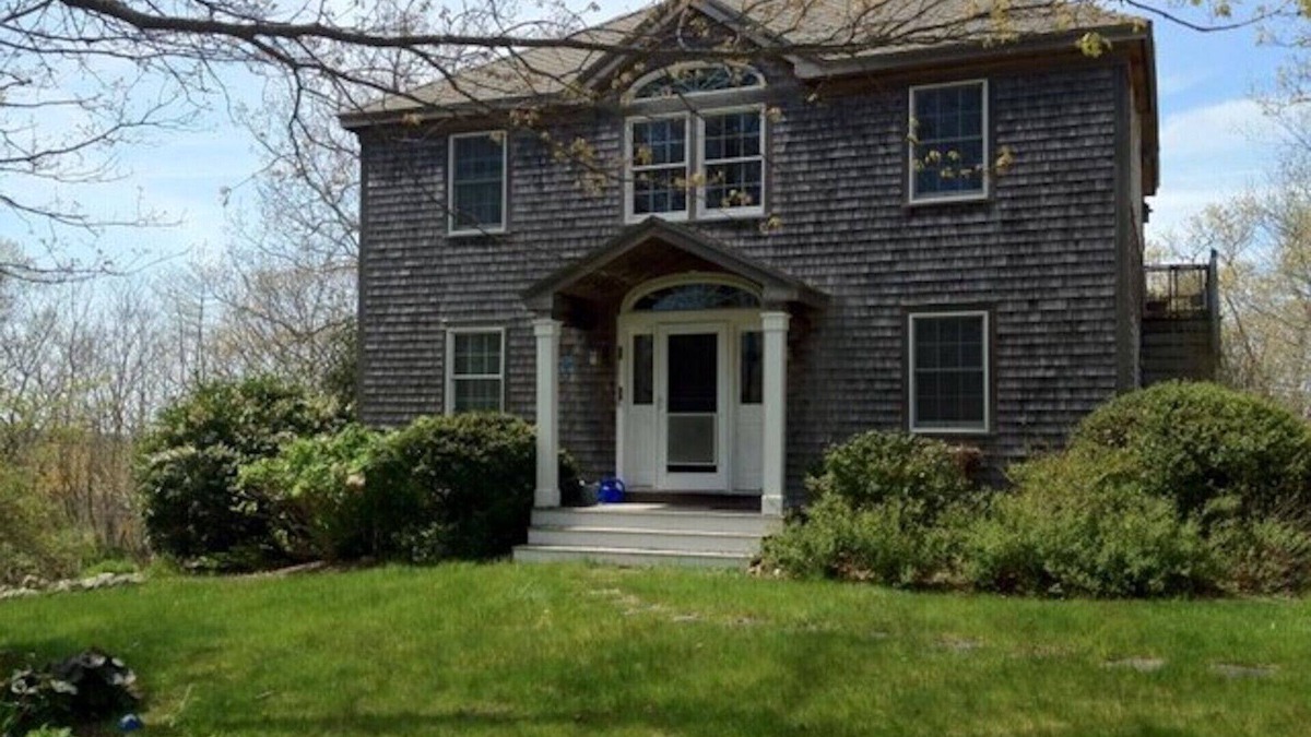 Vineyard Haven House | Beautiful Lambert’s Cove Home with panoramic water views
