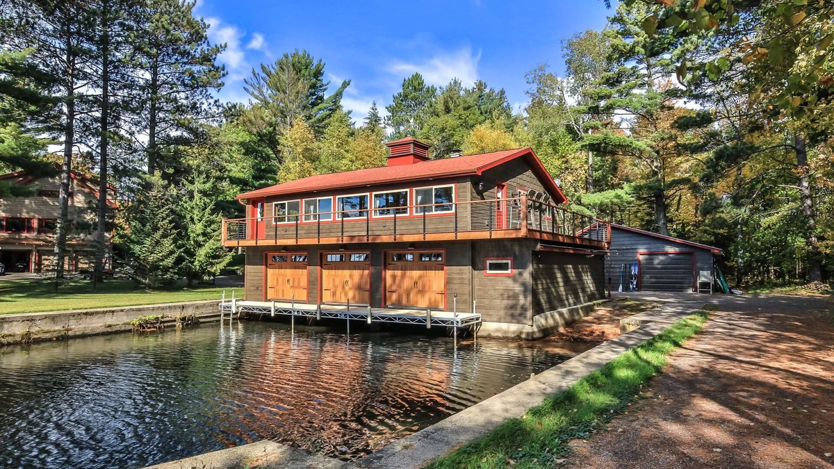 Manitowish Waters House | Beautiful location on Little Star Lake and the 10 lake Manitowish Chain