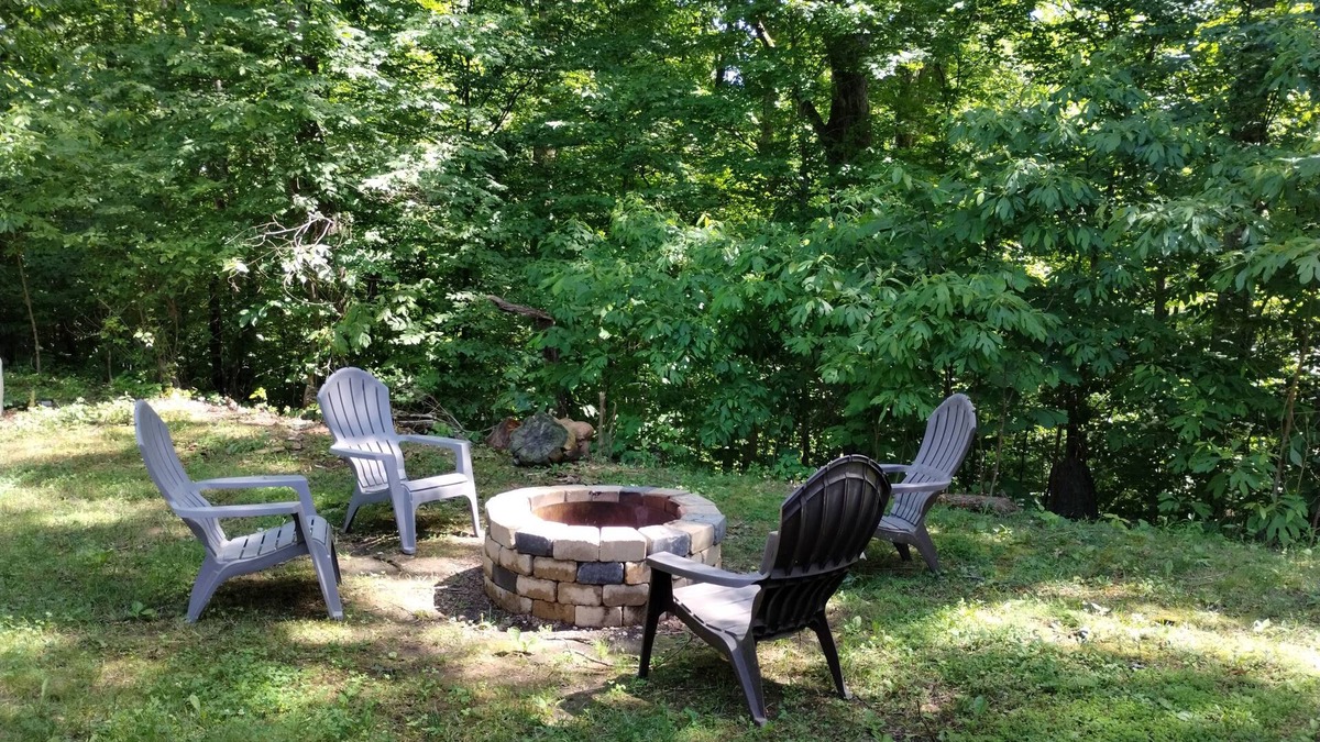 Pomona House | Beautiful location in the secluded woodsn