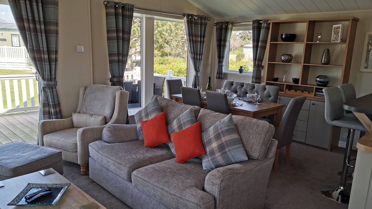 Morfa Bychan House | Beautiful Lodge in peaceful location close to the beach