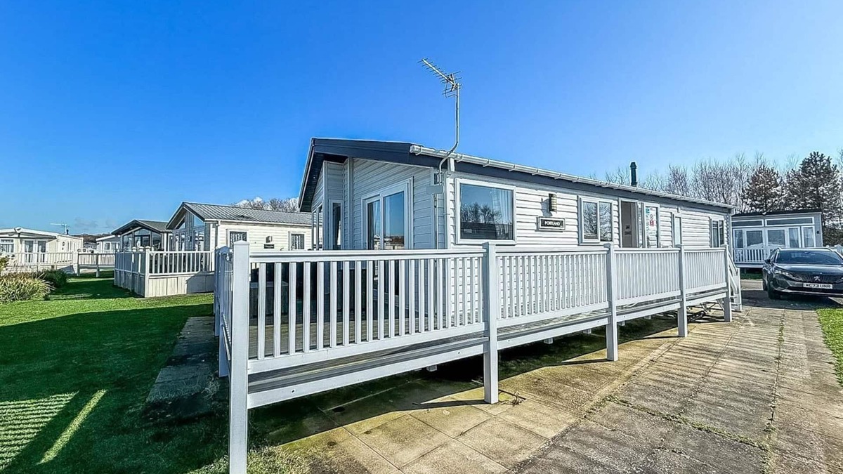 Hunstanton Cabin | Beautiful lodge with decking in Hunstanton at Manor Park ref 23195K