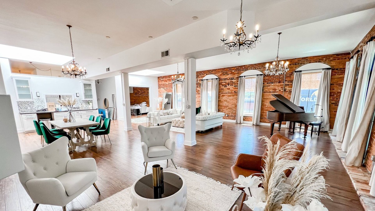 Downtown Villa | Beautiful loft in the Heart of Downtown Pensacola!