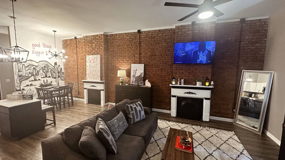Cartersville Apartment | Beautiful loft in the heart of Downtown Cartersville
