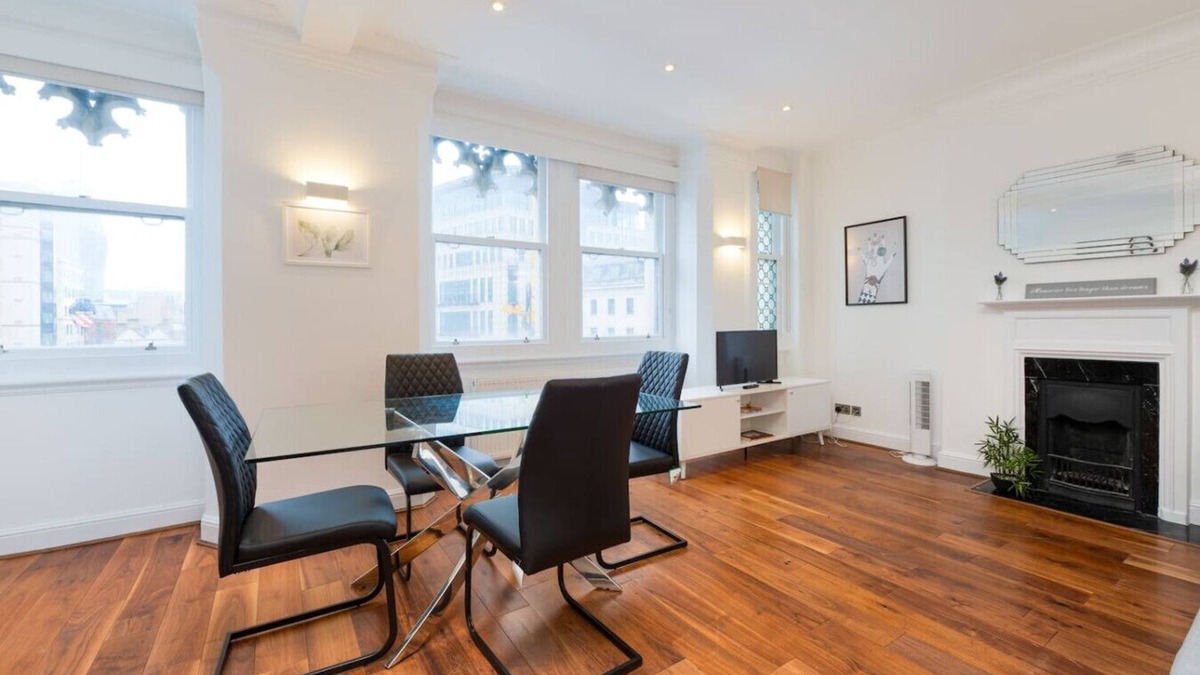 Castle Baynard Apartment | Beautiful London Flat (FS3)