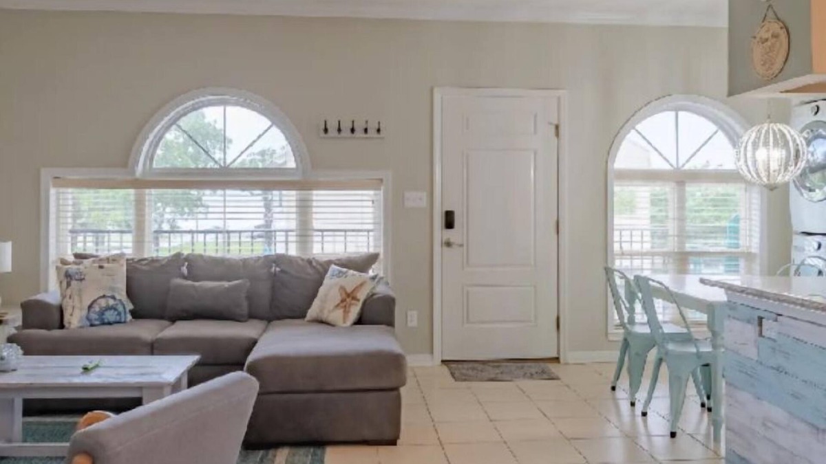 Long Beach Condo | Beautiful Long Beach Condo with Ocean View!