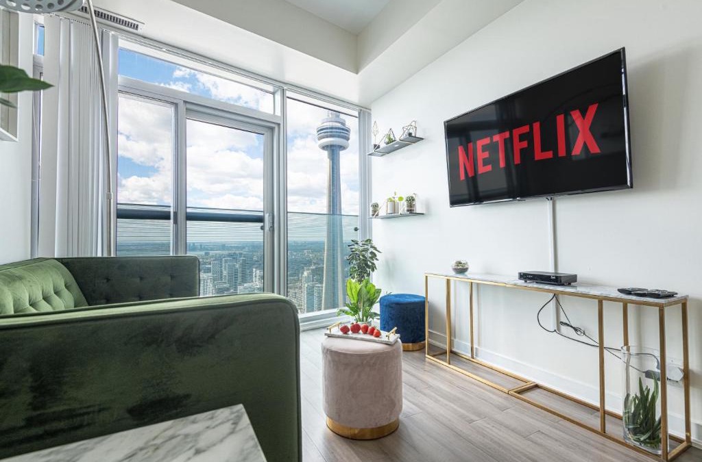 Toronto Entertainment District Apartment | Beautiful Luxurious Modern Condo With Breathtaking Views