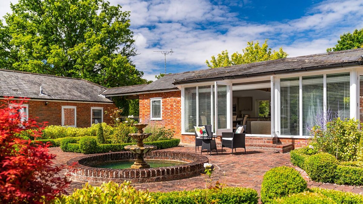 New Forest District Cottage | Beautiful Luxury Cottage in the New Forest