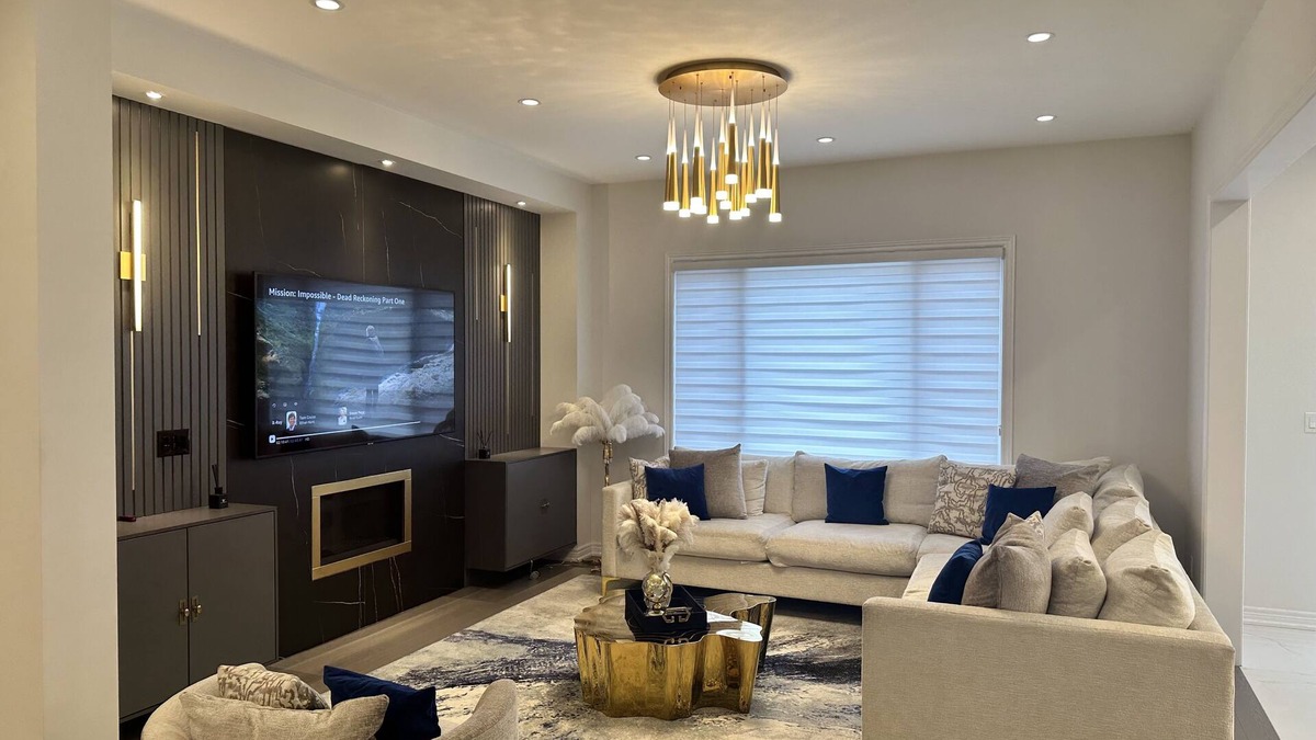 Aurora House | Beautiful luxury home in Aurora Ontario. In a great and quiet neighborhood