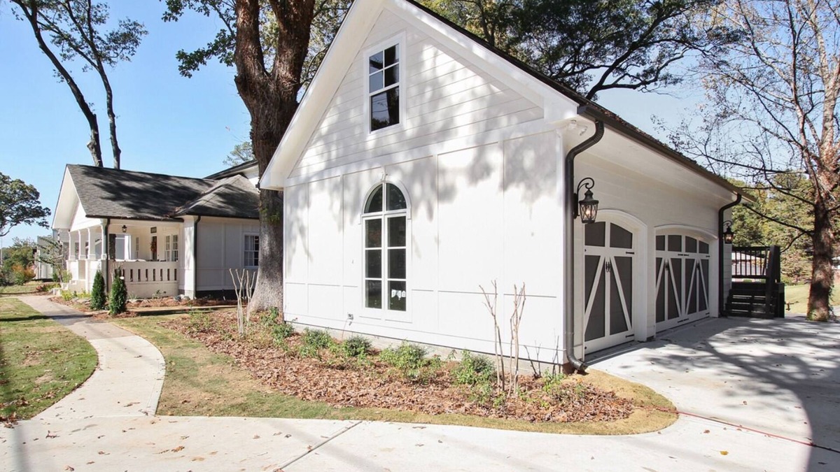 Smyrna House | Beautiful Luxury Home near Smyrna Village & Braves Stadium