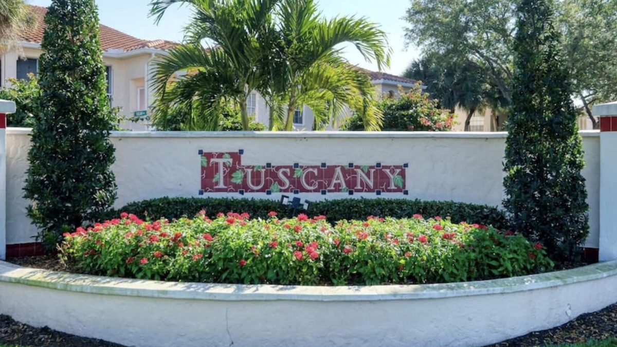 Vineyards Condo | Beautiful main fl, Vineyards Condo 5min walk to shops/10min drive to the beach