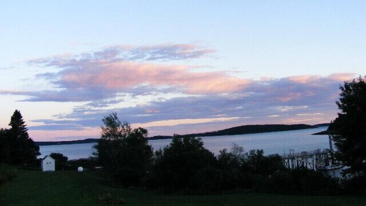 Pleasant Point Cottage | Beautiful Maine Cabin With Spectacular Ocean & Island Views, Private Beach