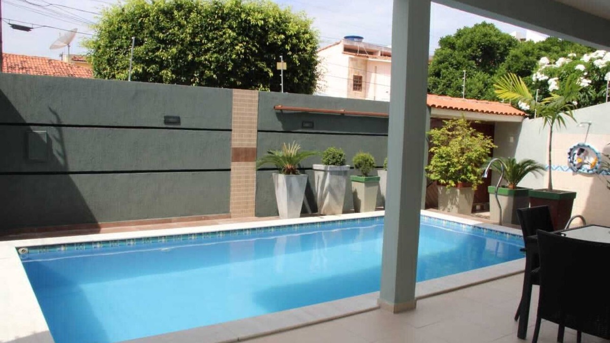 Ponta da Terra House | Beautiful mansion with swimming pool, barbecue, garage, suite and whirlpool.