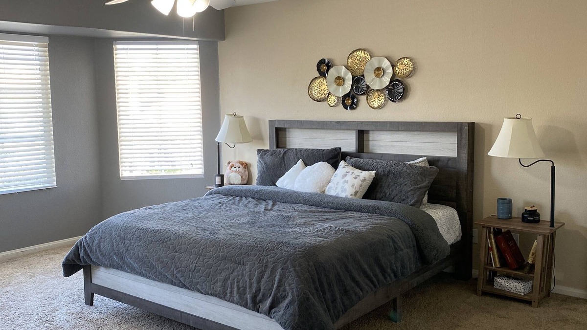 El Capitan Ranch House | Beautiful master bedroom with pool