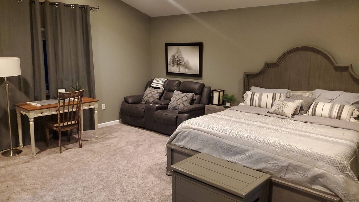 McMinnville House | Beautiful Master Suite In the Heart of the Willamette Valley