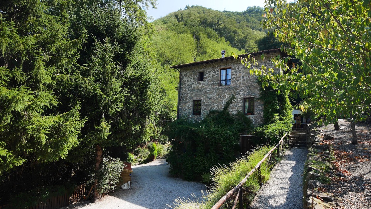 Nozanno House | Beautiful Mill situated in stunning location!