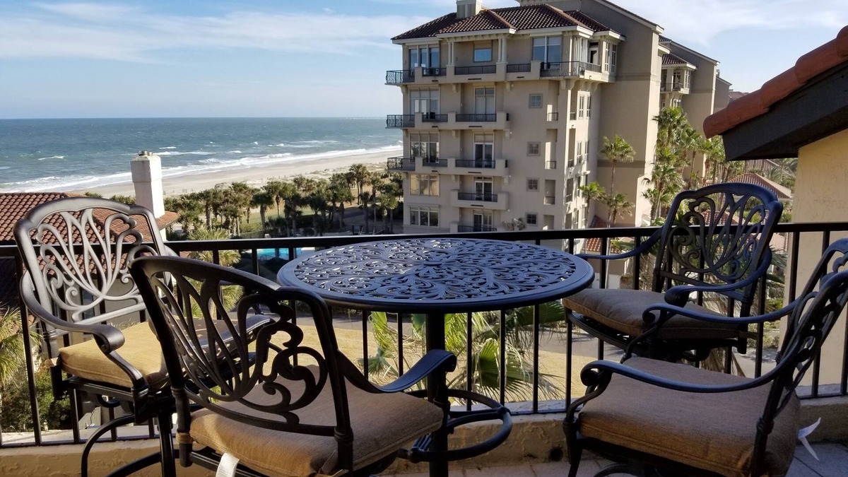 Fernandina Beach Condo | Beautiful Million Dollar Views From Ocean Front Pent House Amelia Island Pet-Ask