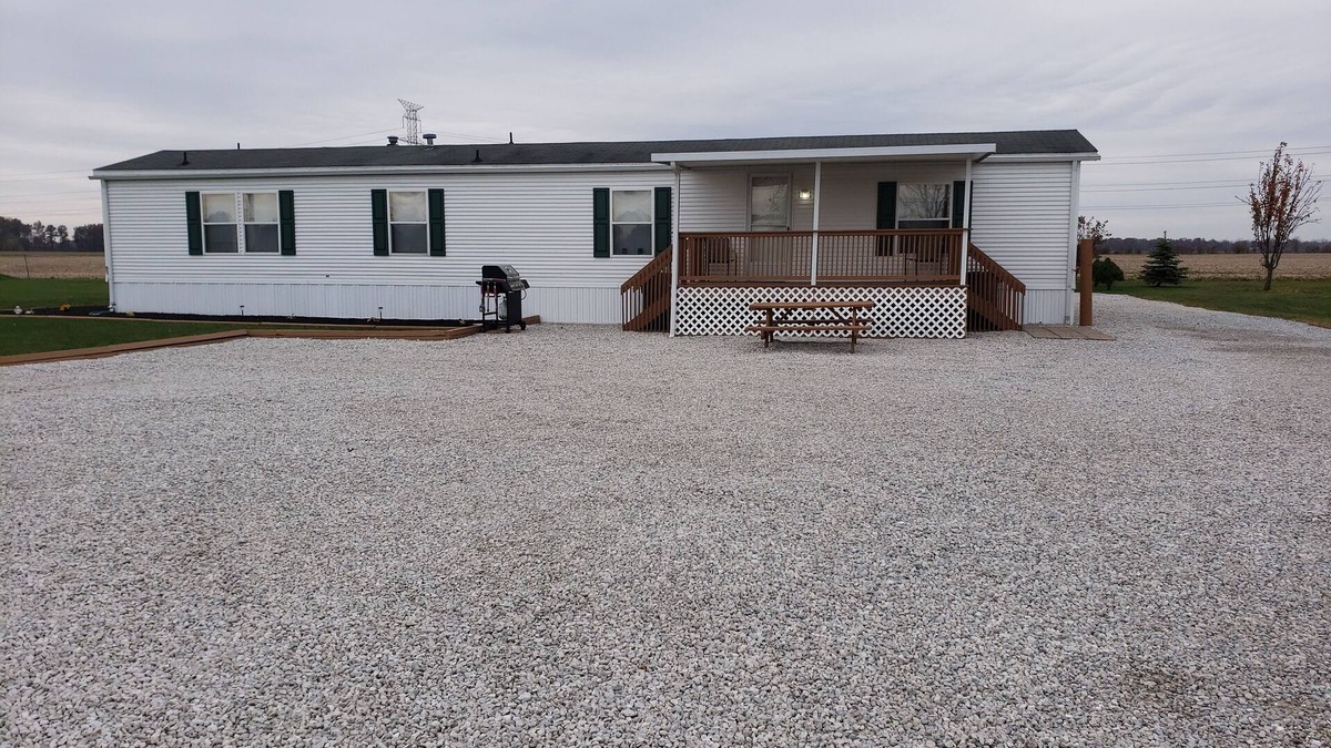 Oak Harbor House | Beautiful Mobile home! Just minutes from Lake Erie , Put in Bay & Kelly's Island