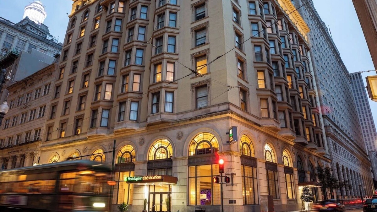 French Quarter Resort | Beautiful Modern 1 Bedroom Signature @ Nola walking distance from Bourbon Street