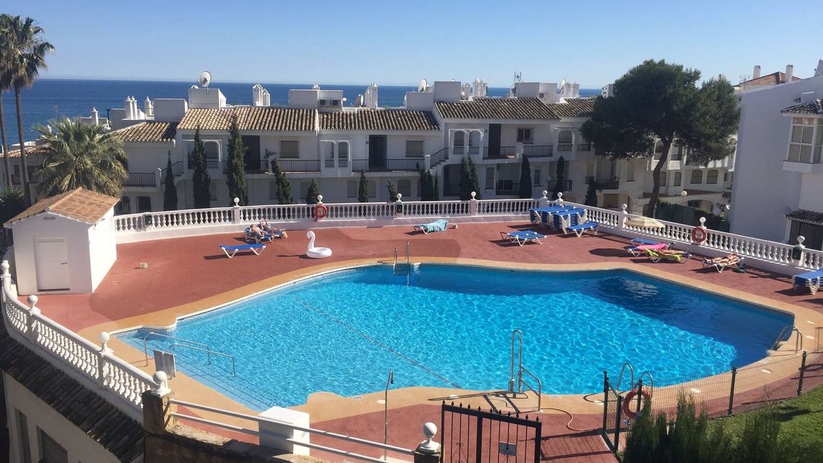 Calahonda Apartment | Beautiful modern apartment close to beach