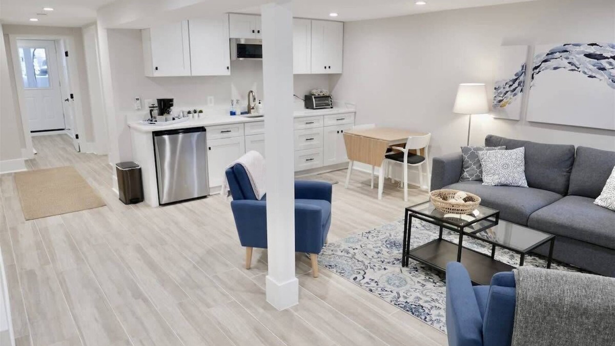 Columbia Heights Apartment | Beautiful & Modern-near Subway Parking!