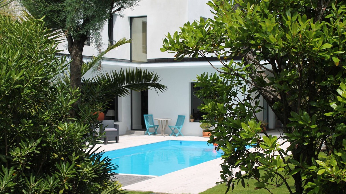 Anglet House | beautiful modern villa with heated pool near: sea, golf, tennis and shops