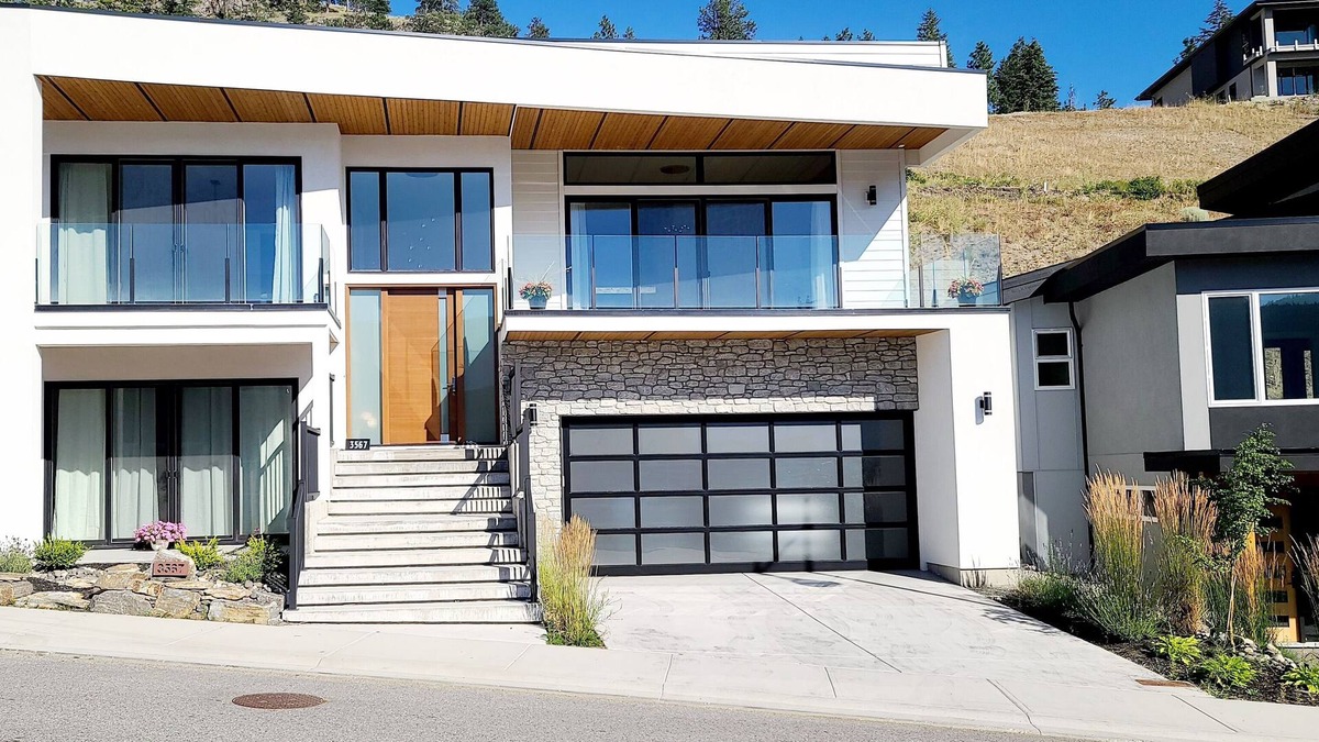 McKinley House | BEAUTIFUL MODERN WATER VIEW HOME AVAILABLE