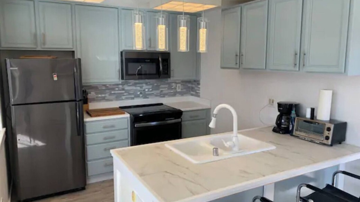 Monterey Condo | Beautiful Monterey Bay & Close to Golf!