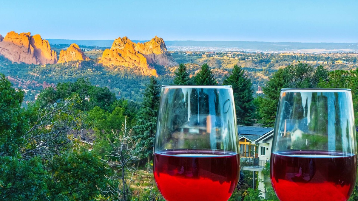 Manitou Springs House | Beautiful Month-to-Month 4BR Executive Rental w/Amazing Views of Garden of Gods