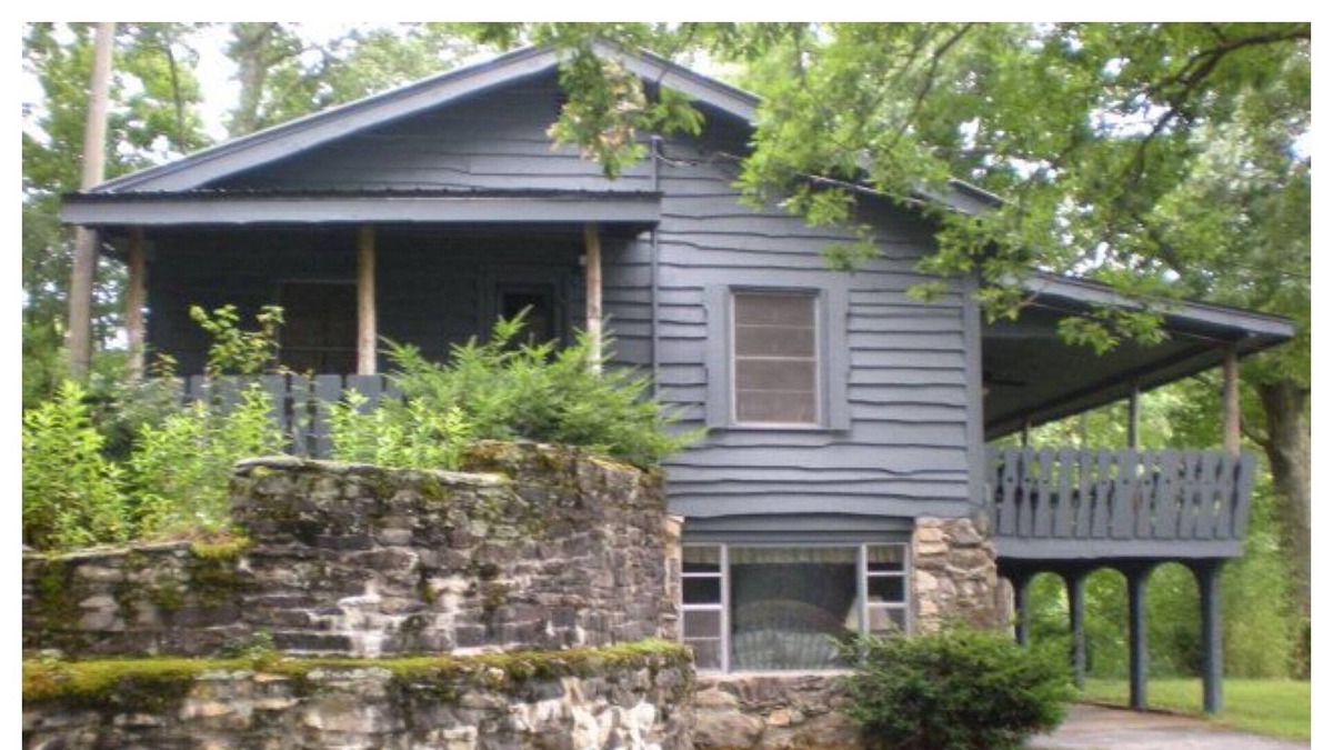 Scaly Mountain House | Beautiful Mountain Getaway. Near Highlands, NC. *UNBEATABLE SUMMER RATES!*