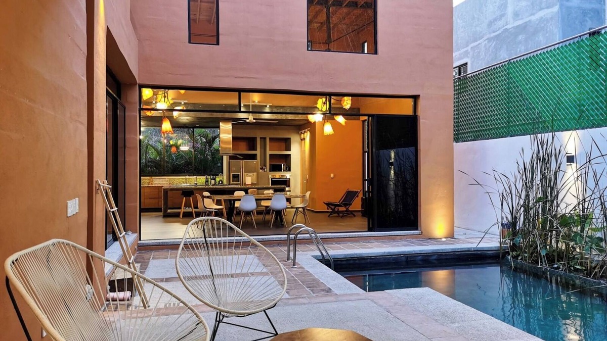 Crucecita House | Beautiful private Villa with Viva Pool, outdoor spaces. AC and WiFi.
