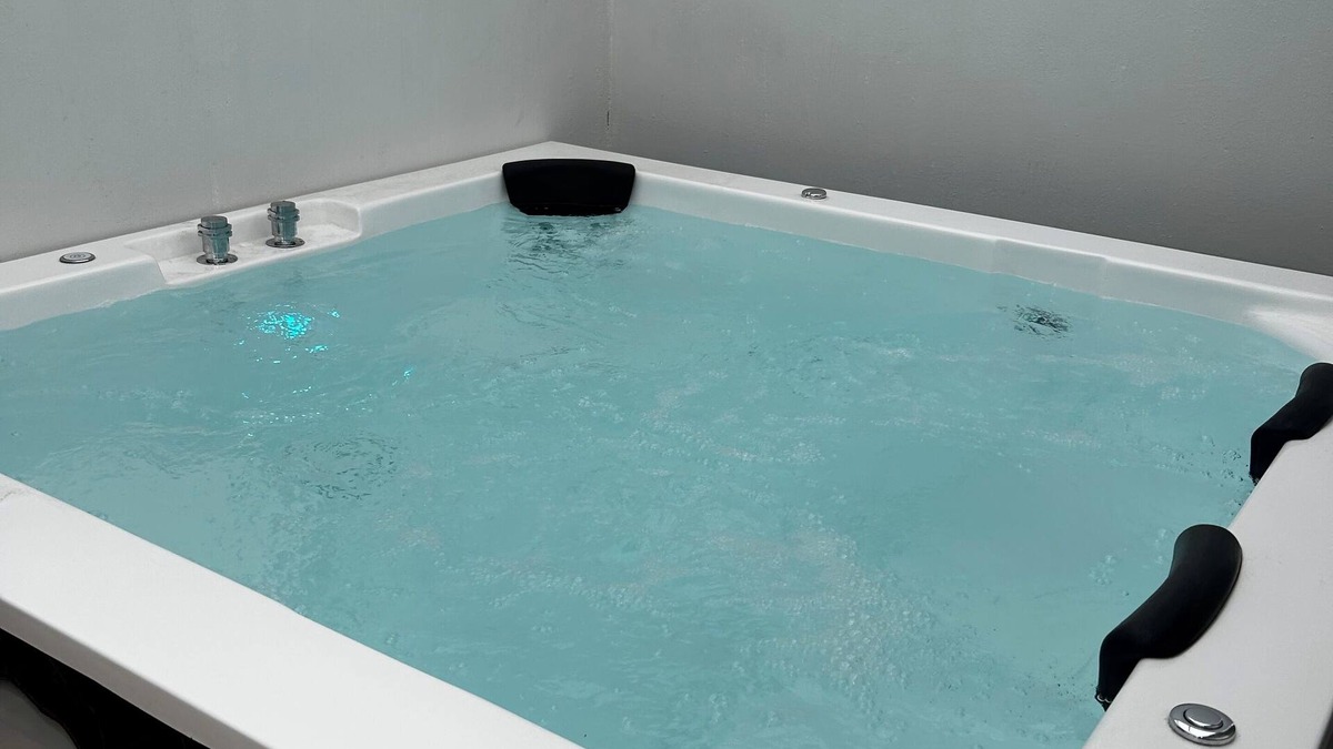 Tlajomulco de Zuniga House | BEAUTIFUL NEW HOUSE WITH PRIVATE JACUZZI