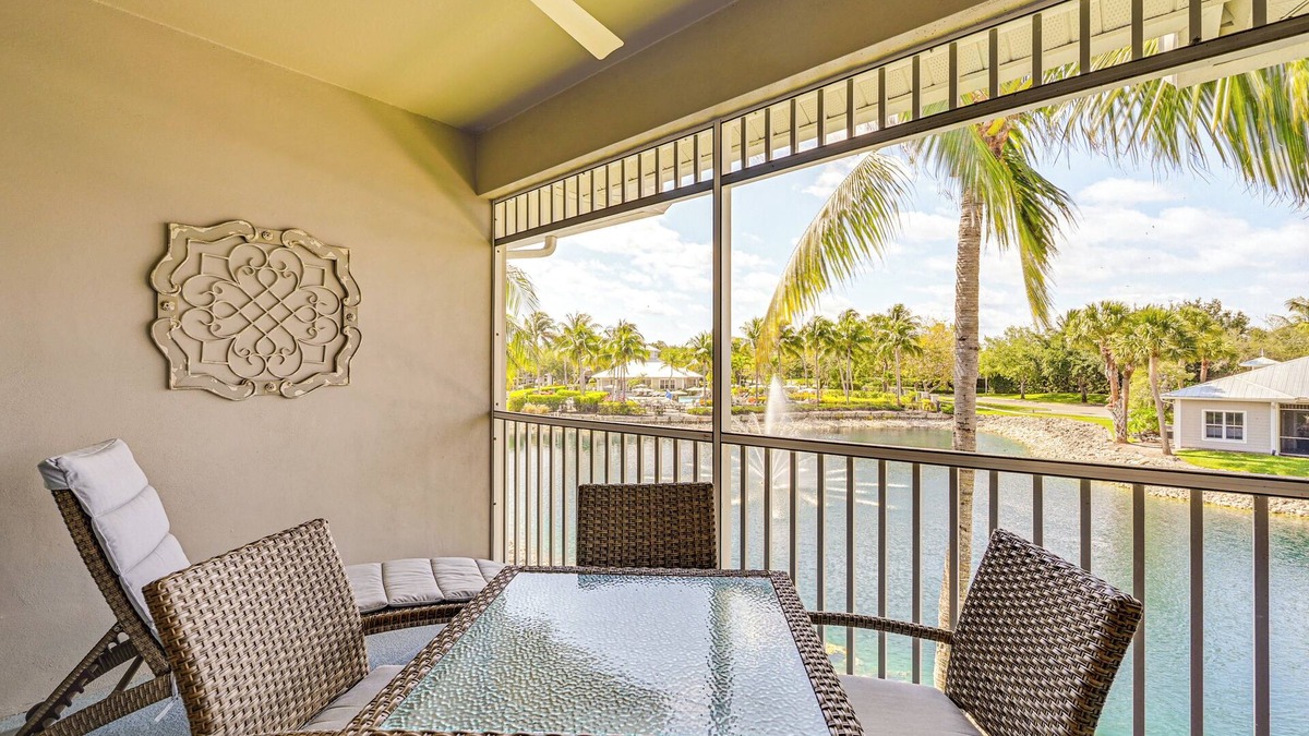 Naples Condo | Beautiful Naples Golf Villa in Famous Lely Resort!