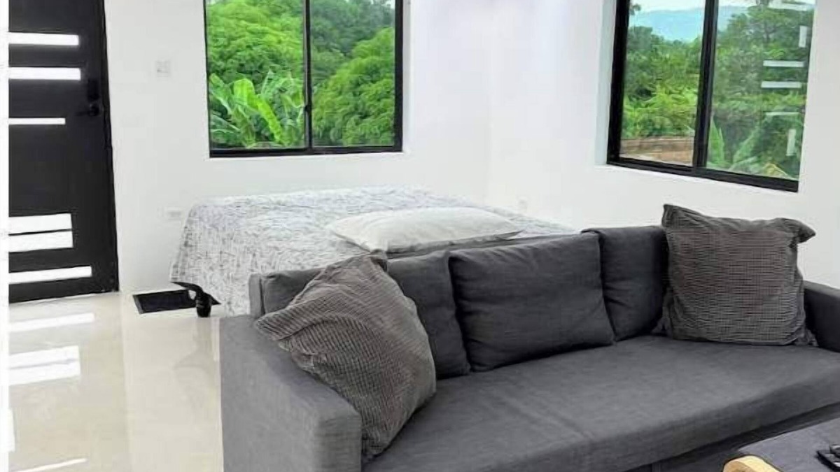 Whitehouse Apartment | Beautiful Nature Views Steps from Beach, Sunrise @ Happy Life Villas