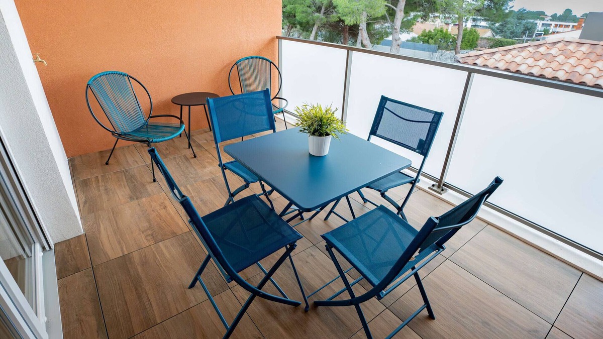 Balaruc-les-Bains Apartment | Beautiful New T2 Apartment with Terrace