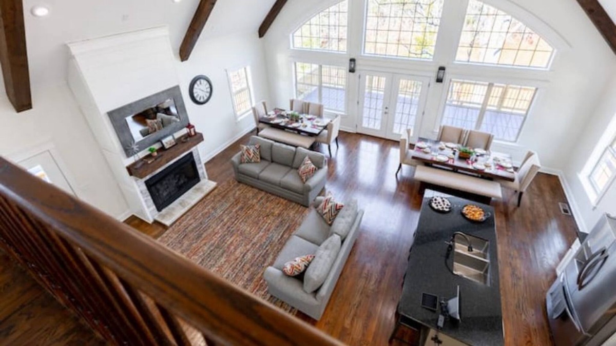 Union House | Beautiful, new home in seclulded area located overlooking a 2-acre pond.
