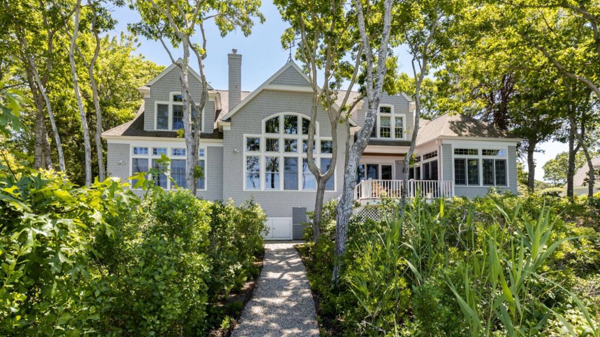 Little Neck Bay House | Beautiful New Seabury Home in Mashpee
