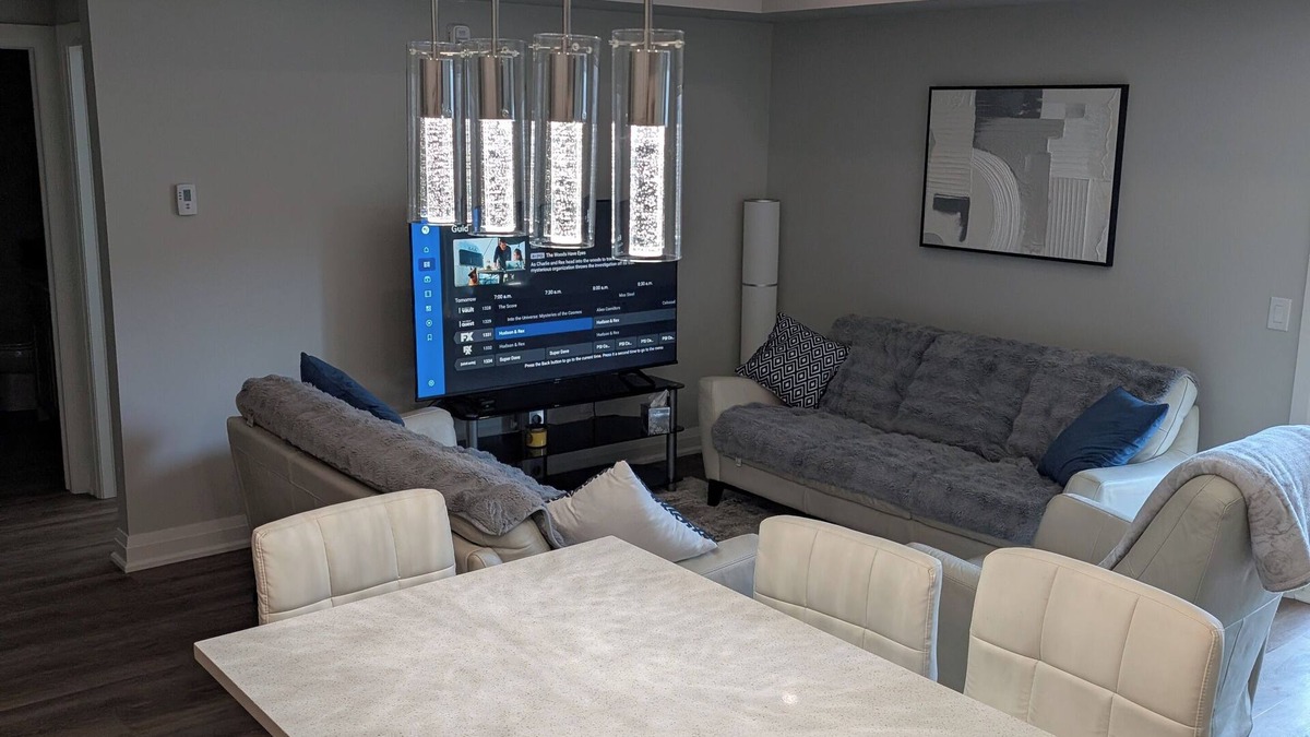 Fonthill Condo | Beautiful new2 bedroom condo very spacious,15 min from Niagara falls