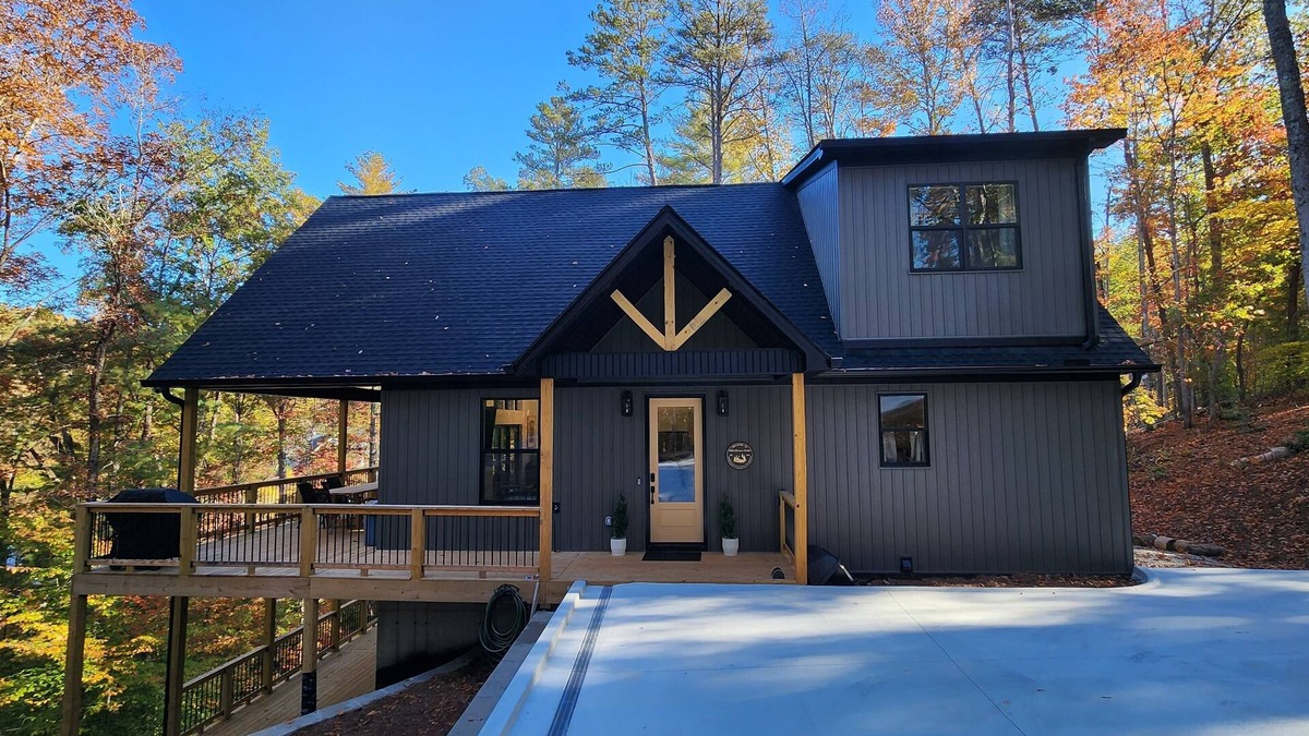 Sunset Cabin | BEAUTIFUL Newly Built Retreat w/Private Marina Boat Slip at Upper Lake Keowee!