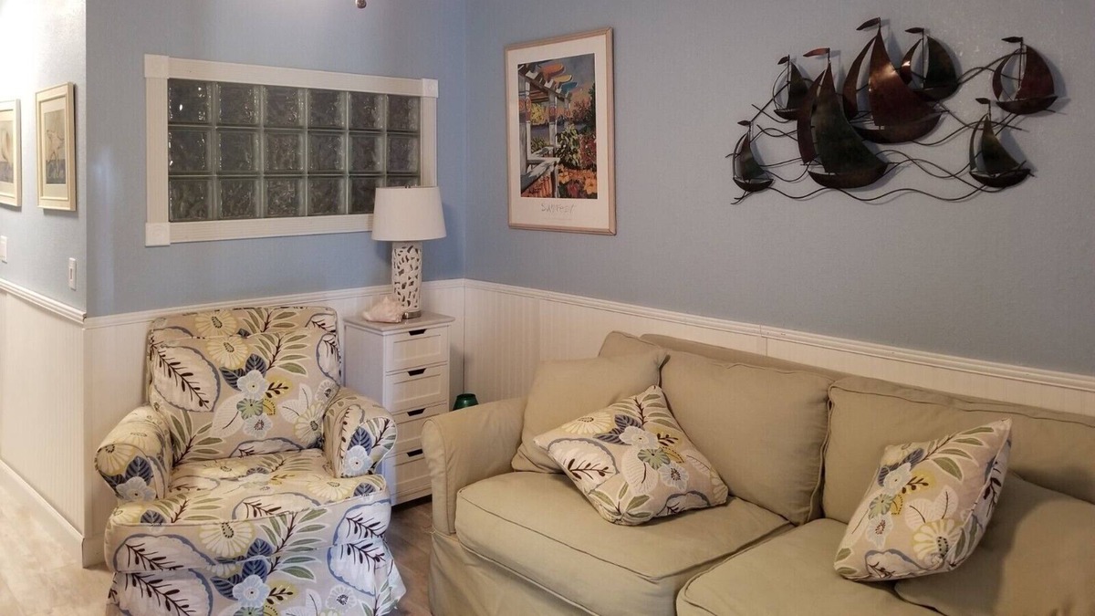 Lutz Condo | Beautiful, newly remodeled condo in clothing optional resort