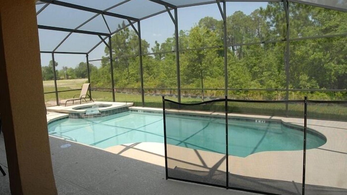 Veranda Palms House | Beautiful Newly Renovated 6 Bed Pool Home