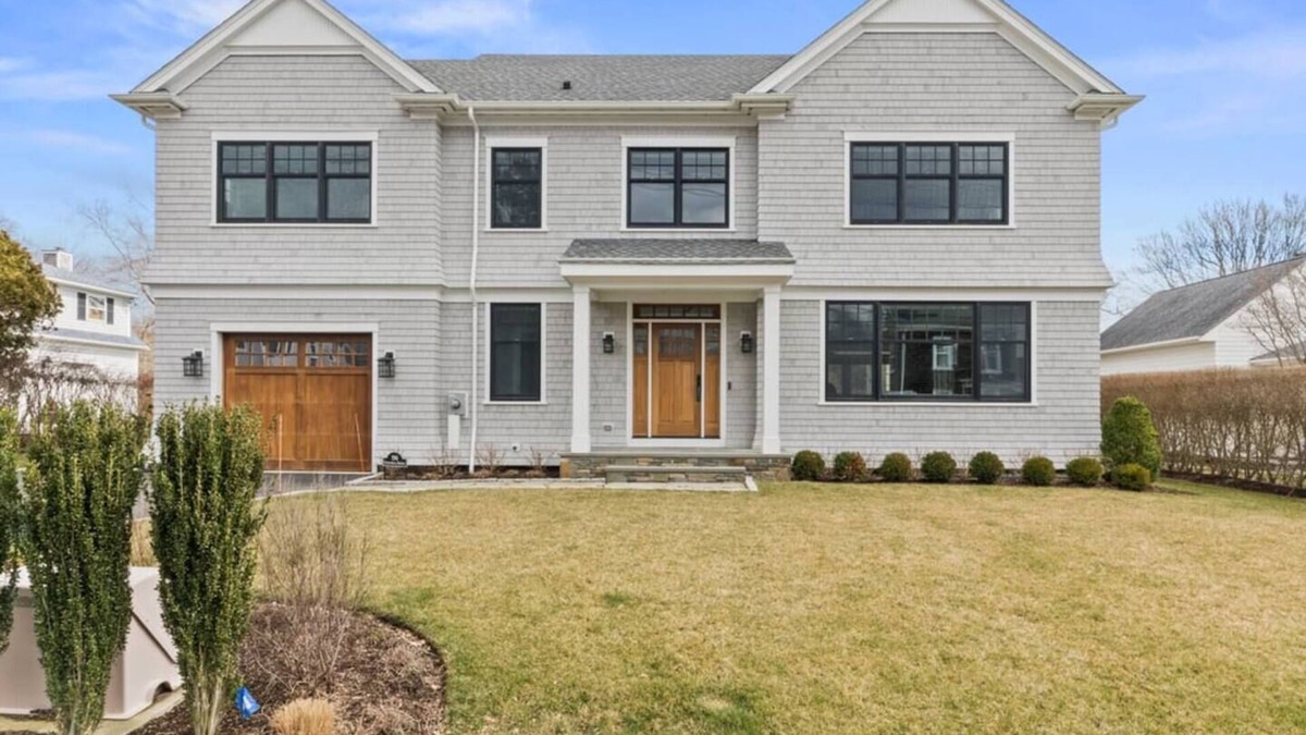 Fifth Ward House | Beautiful Newport Home