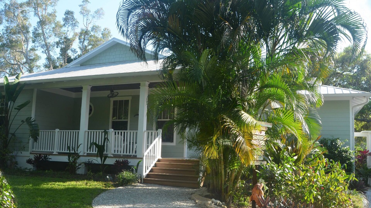 Laurel House | Beautiful Nokomis Beach House!