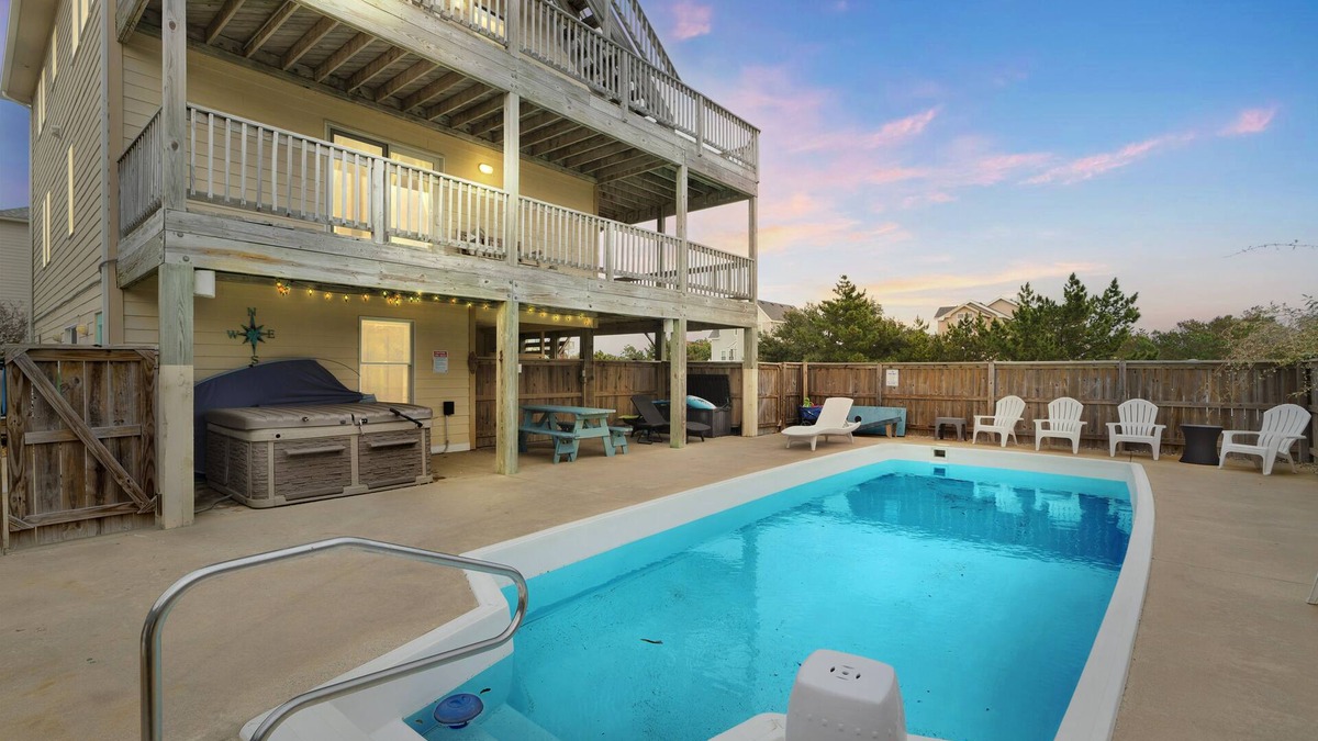 Whalehead Beach Cottage | Beautiful OBX Home w. Pristine Views by RedAwning