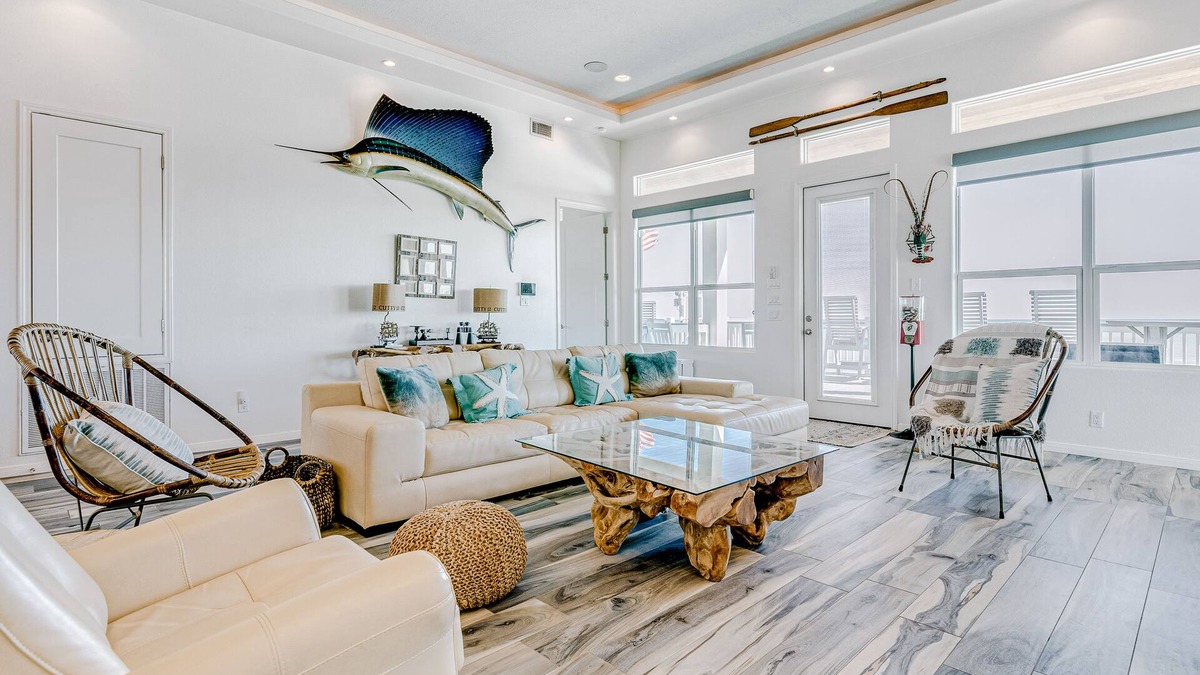 Port Bolivar House | Beautiful oceanfront home with expansive decks