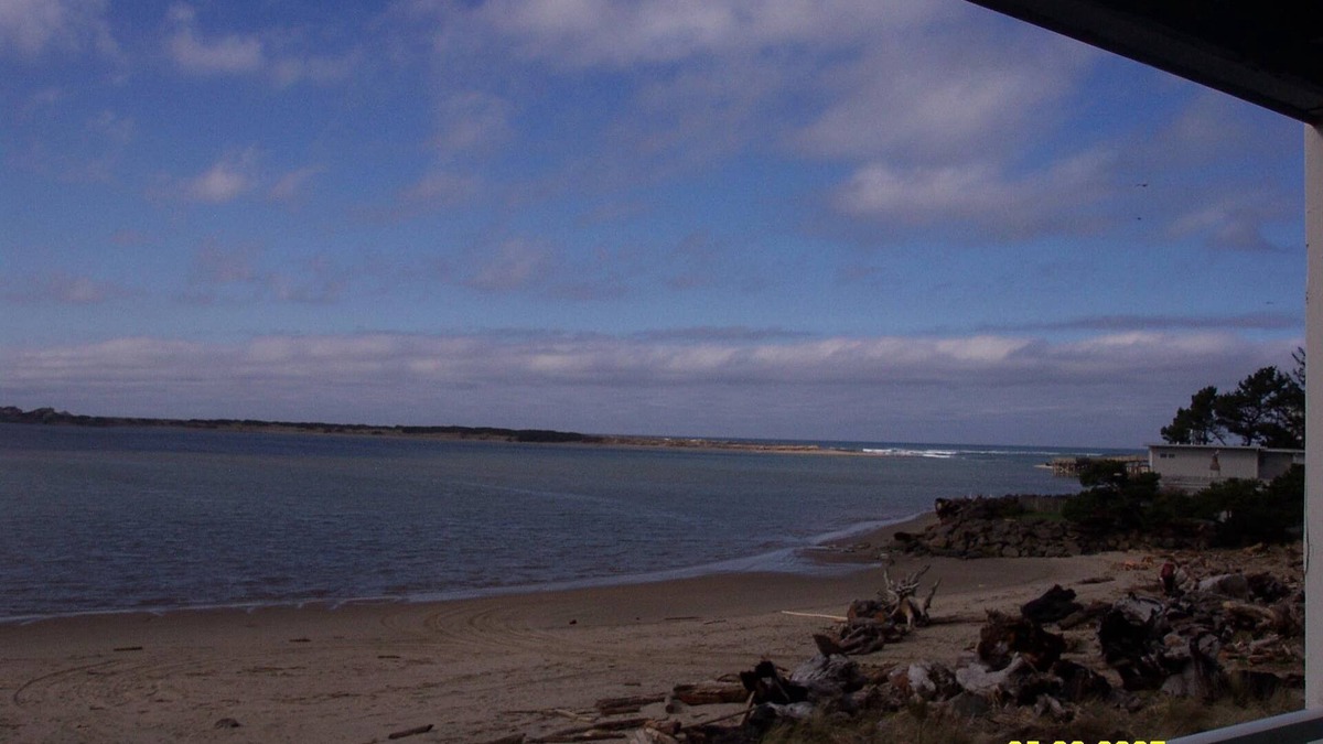Lincoln City Condo | Beautiful On Beach, Siletz Bay-front Lincoln City, Condo, Wifi, Ocean Bay View