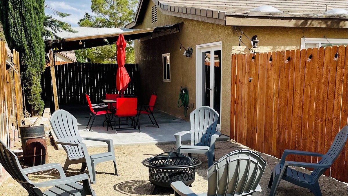 Palmdale House | Beautiful one story, 4 bedroom home in nice neighborhood