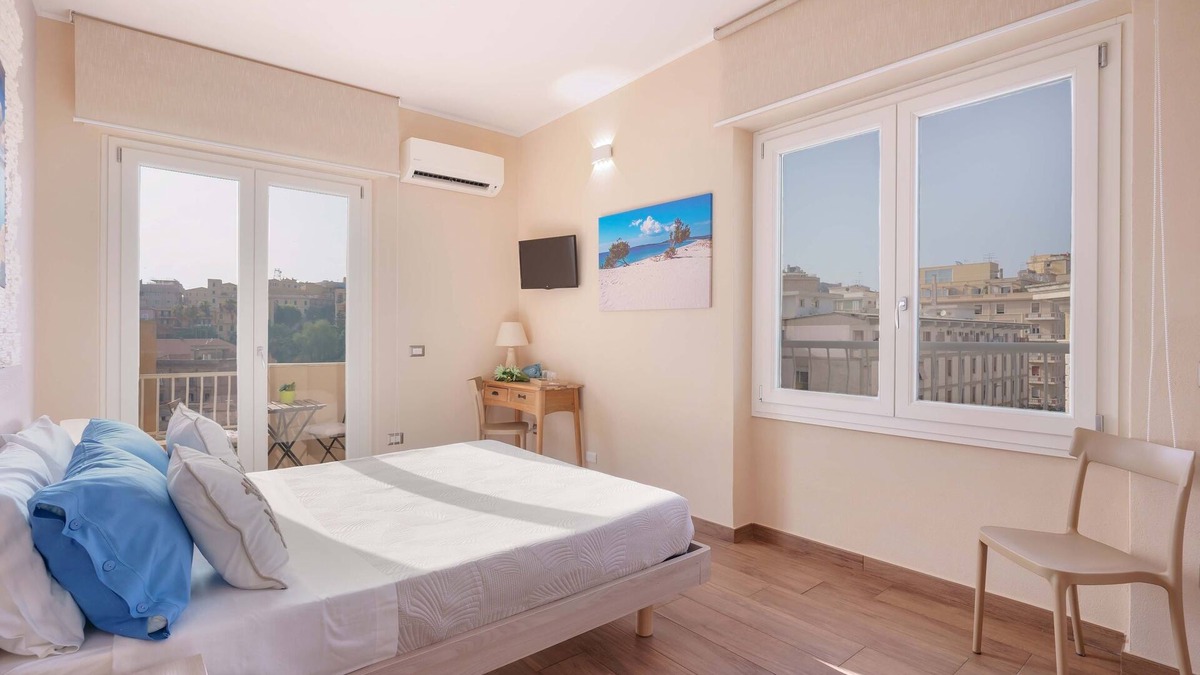 Cagliari Apartment | Beautiful panoramic apartment in downtown