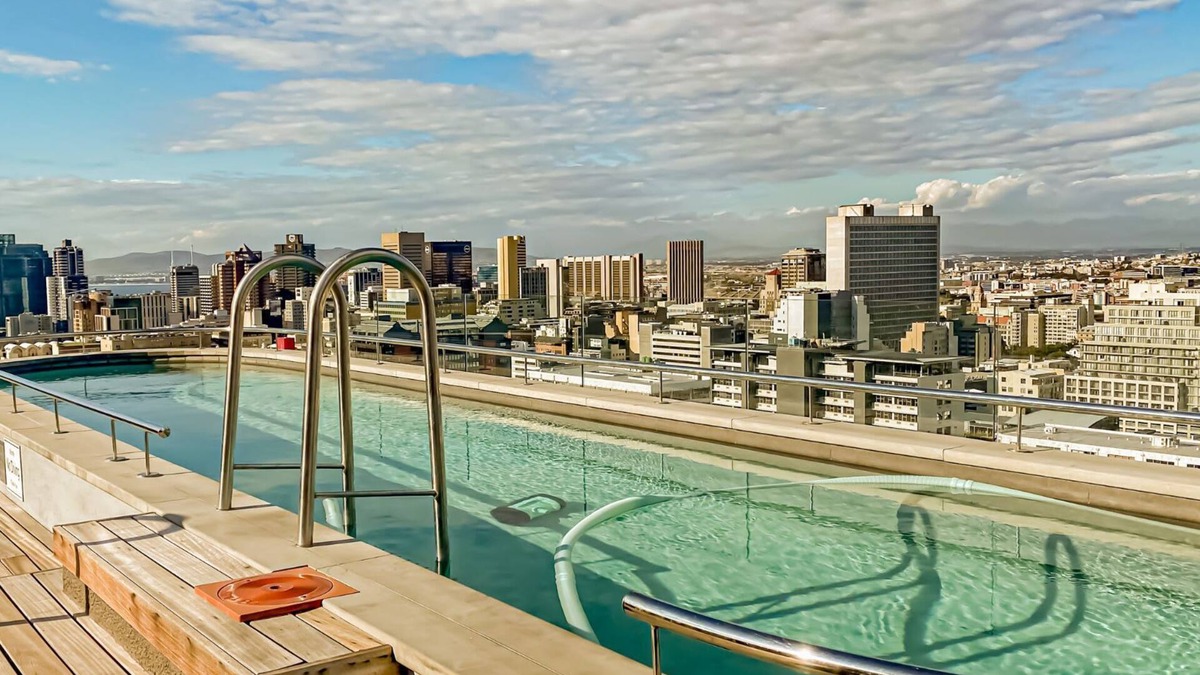 Schotsche Kloof Apartment | Beautiful Penthouse with Table Mountain Views & Pool (40 on L)