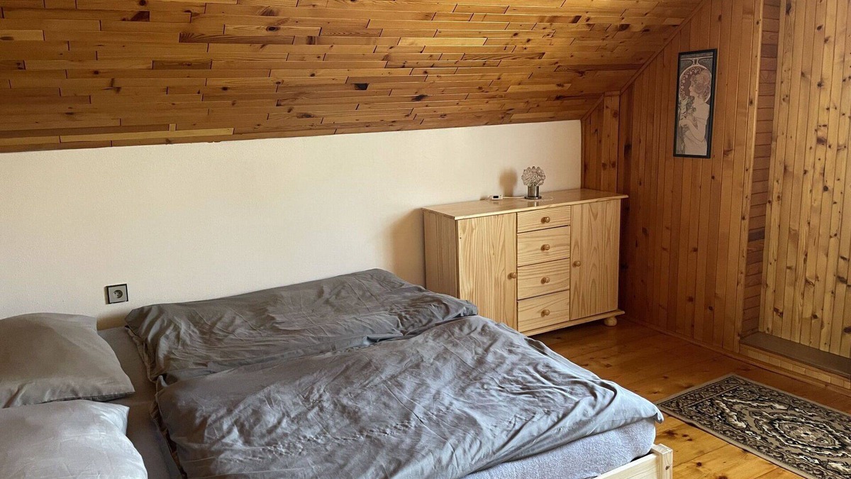 Branzez House | Beautiful private villa for 6 guests with WIFI, balcony and pets allowed